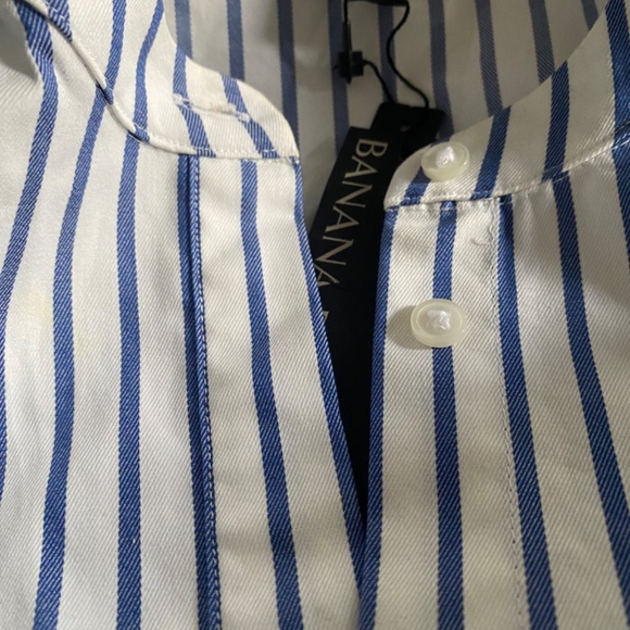 Banana Republic Women's dress shirt - Blue, white stripped - Picture 5 of 6